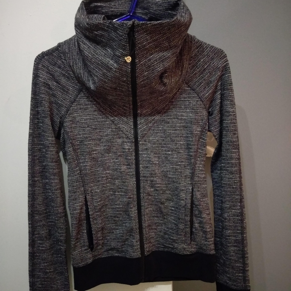 NWOT Rare Lululemon "Be Present" Jacket Coco Pique - Picture 2 of 4